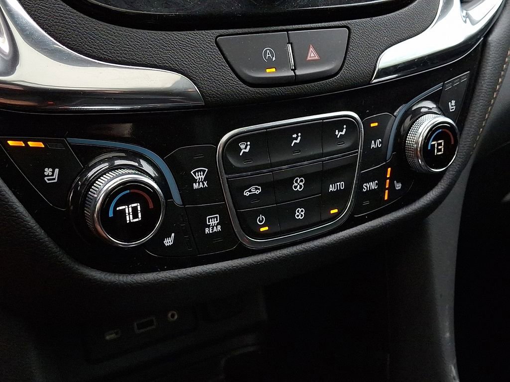 Used 2023 Chevrolet Equinox Premier AWD/4WD image 16