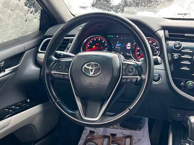 Used 2018 Toyota Camry XSE image 14