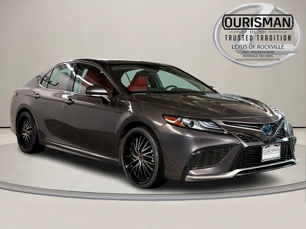 Used 2022 Toyota Camry XSE w/ Navigation Upgrade Package image 1