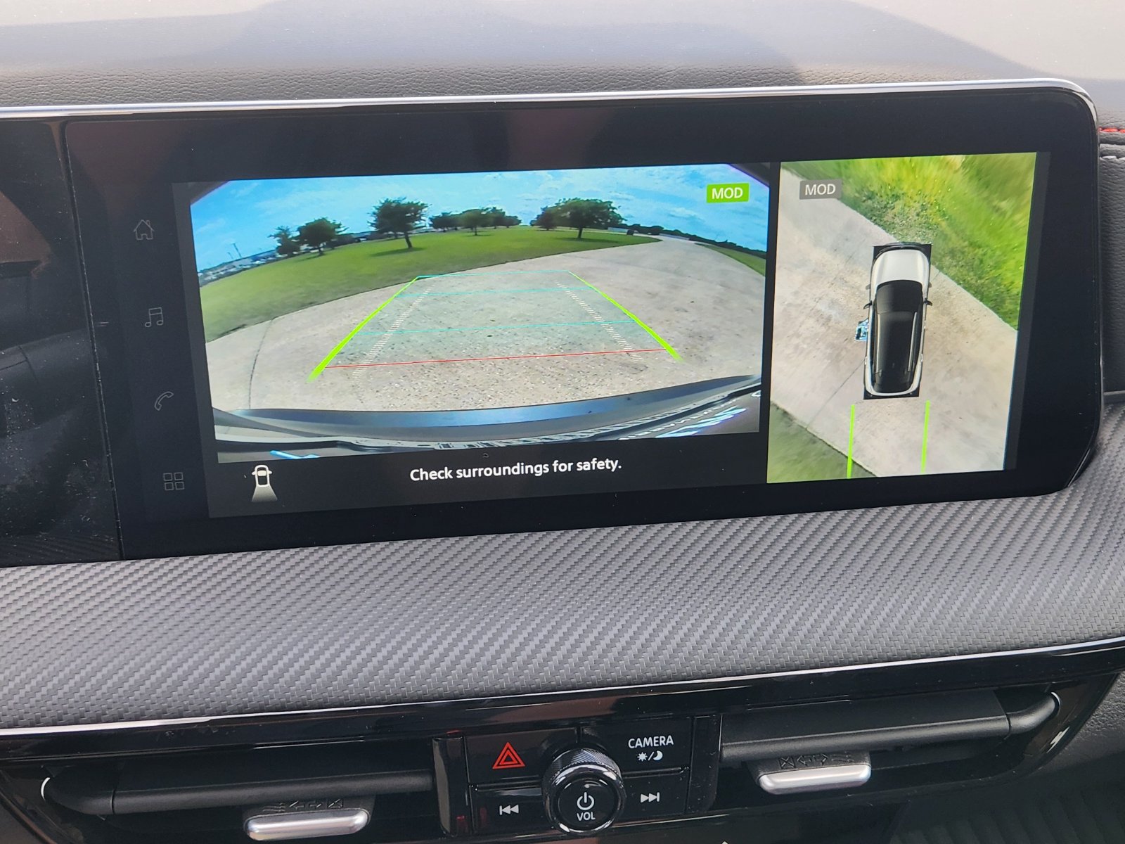 New 2026 Nissan Kicks SR AWD/4WD image 17