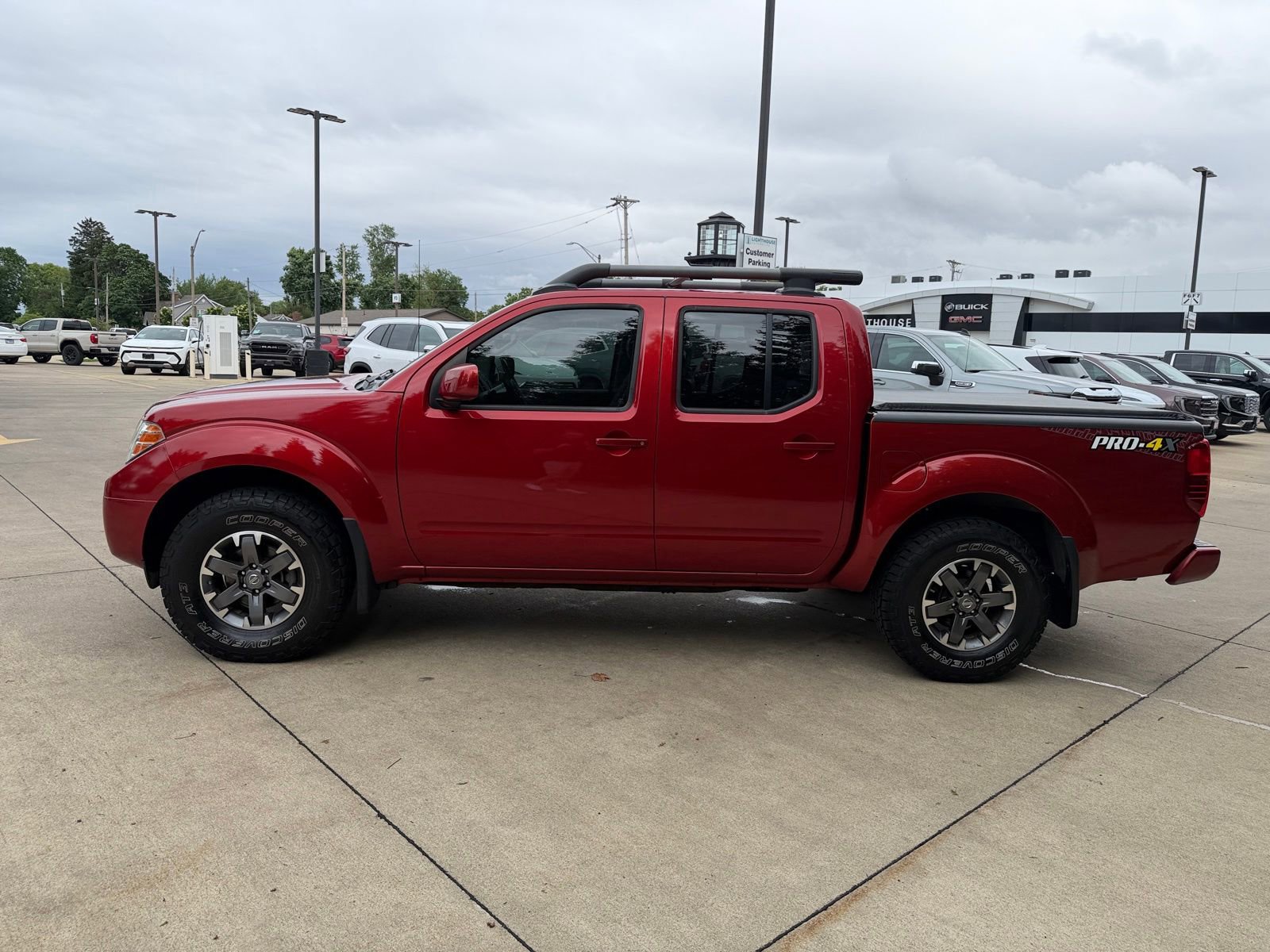 Used 2016 Nissan Frontier PRO-4X w/ Pro-4x Luxury Package AWD/4WD image 8