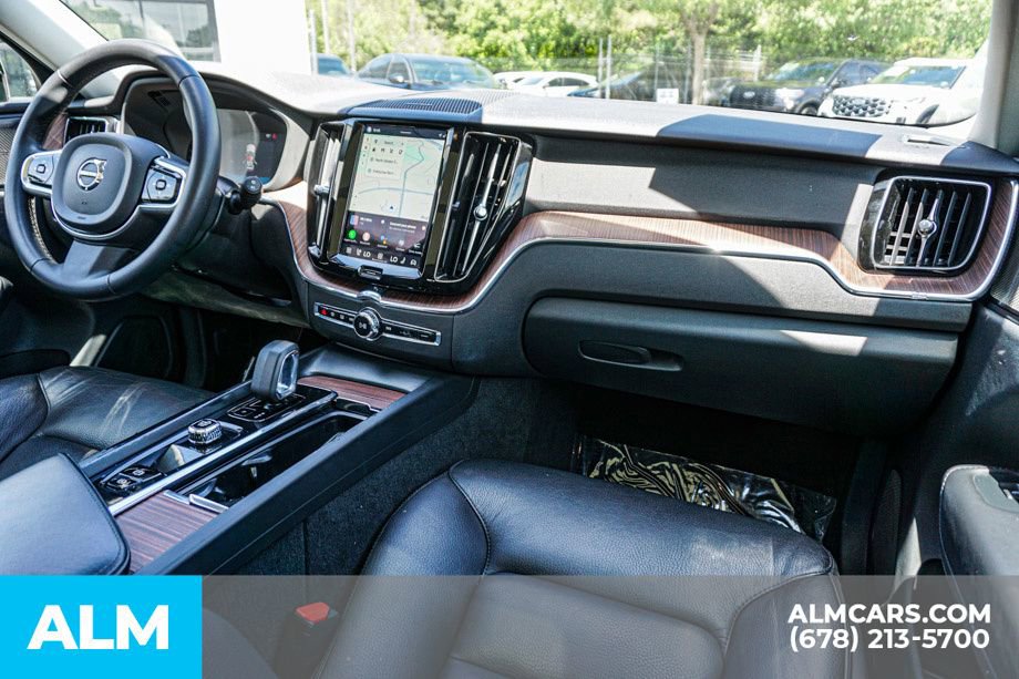 Used 2024 Volvo XC60 B5 Plus AWD/4WD image 25