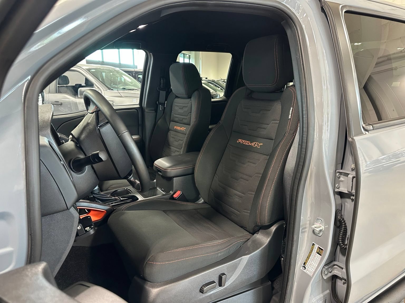 Used 2024 Nissan Frontier PRO-4X w/ Off-Road Protection Package AWD/4WD image 15
