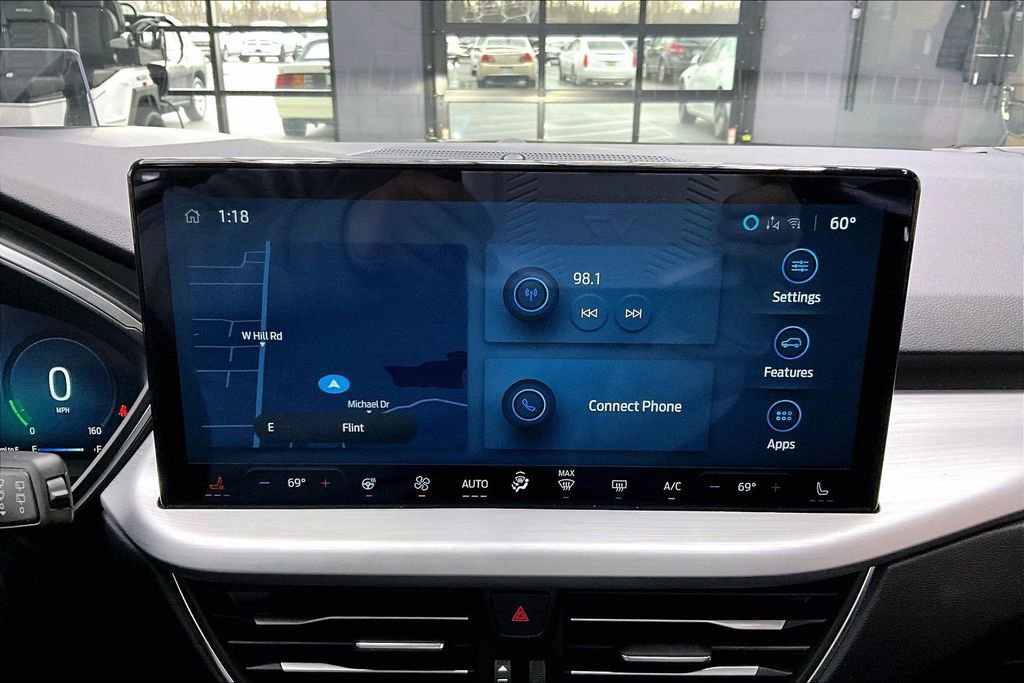 Used 2025 Ford Escape SE w/ PHEV Premium Package image 14