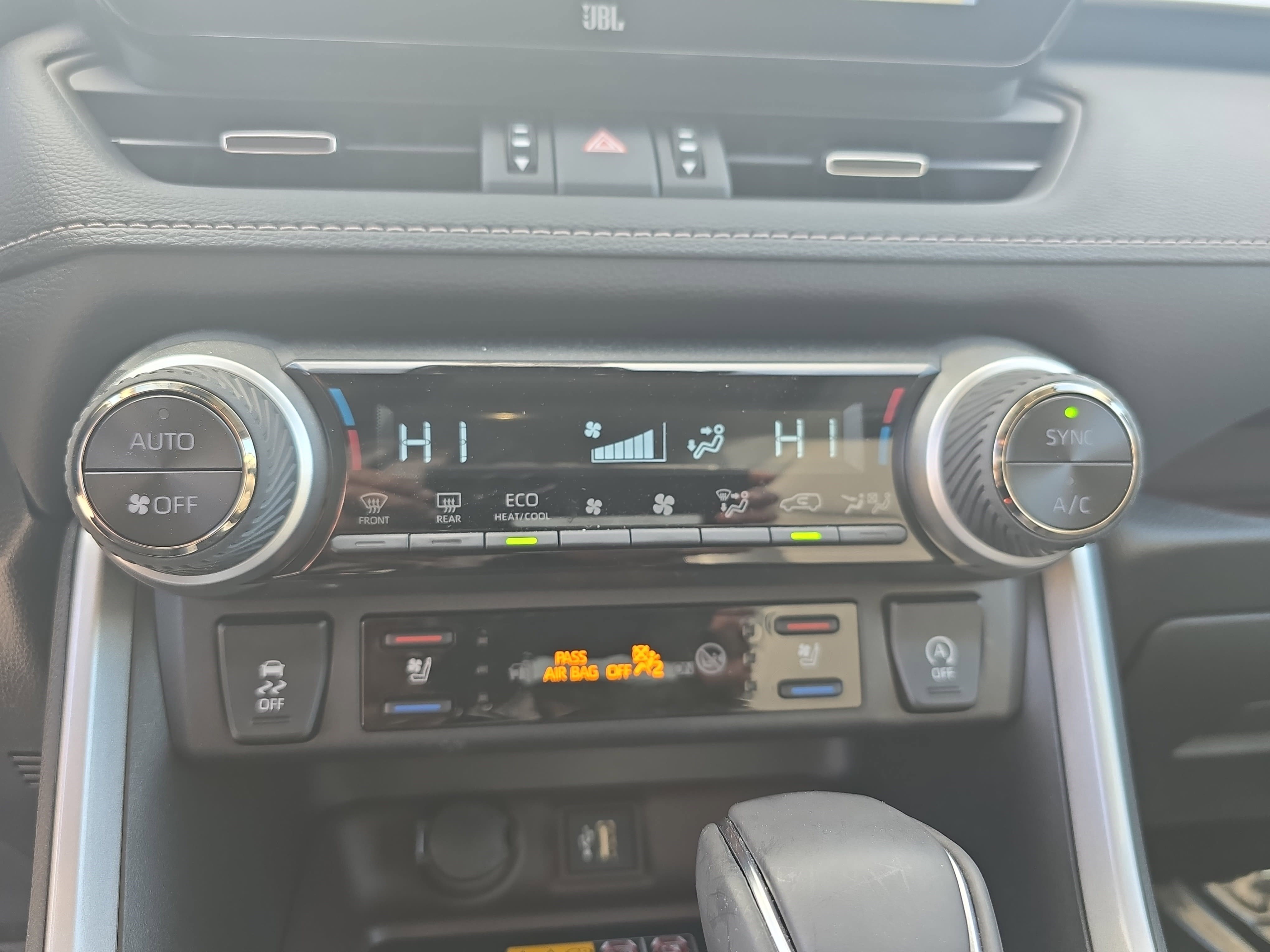 Used 2025 Toyota RAV4 Limited w/ Advanced Technology Package image 22