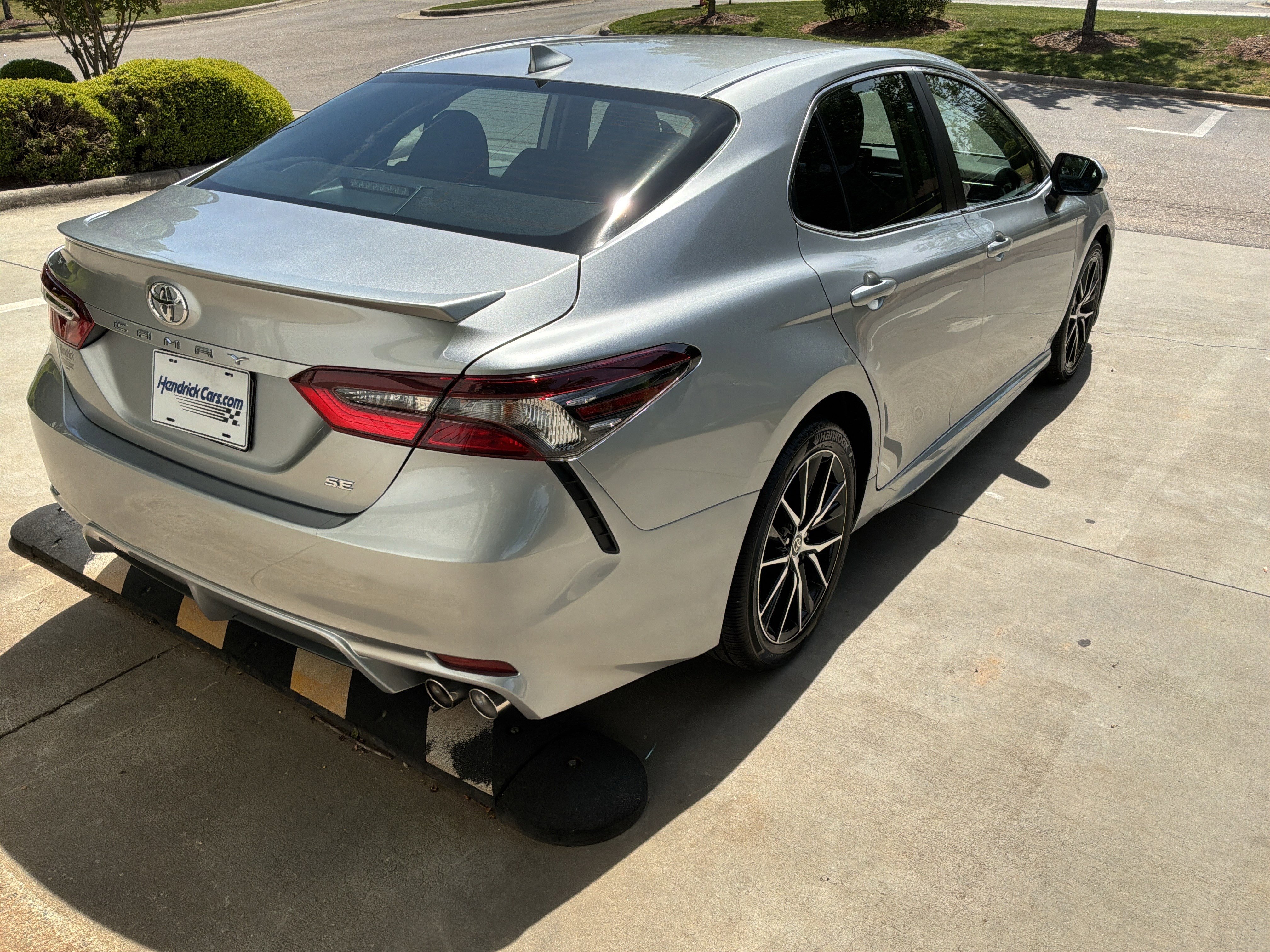 Used 2023 Toyota Camry SE w/ Convenience Package image 10