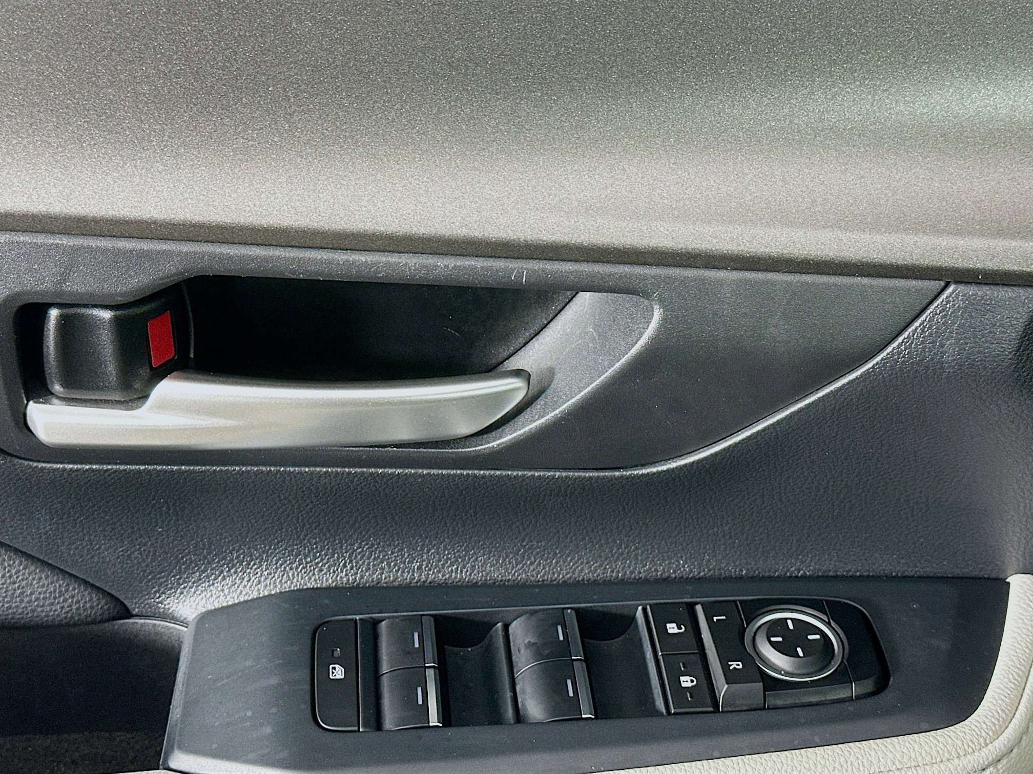 Used 2025 Toyota Grand Highlander FWD image 15