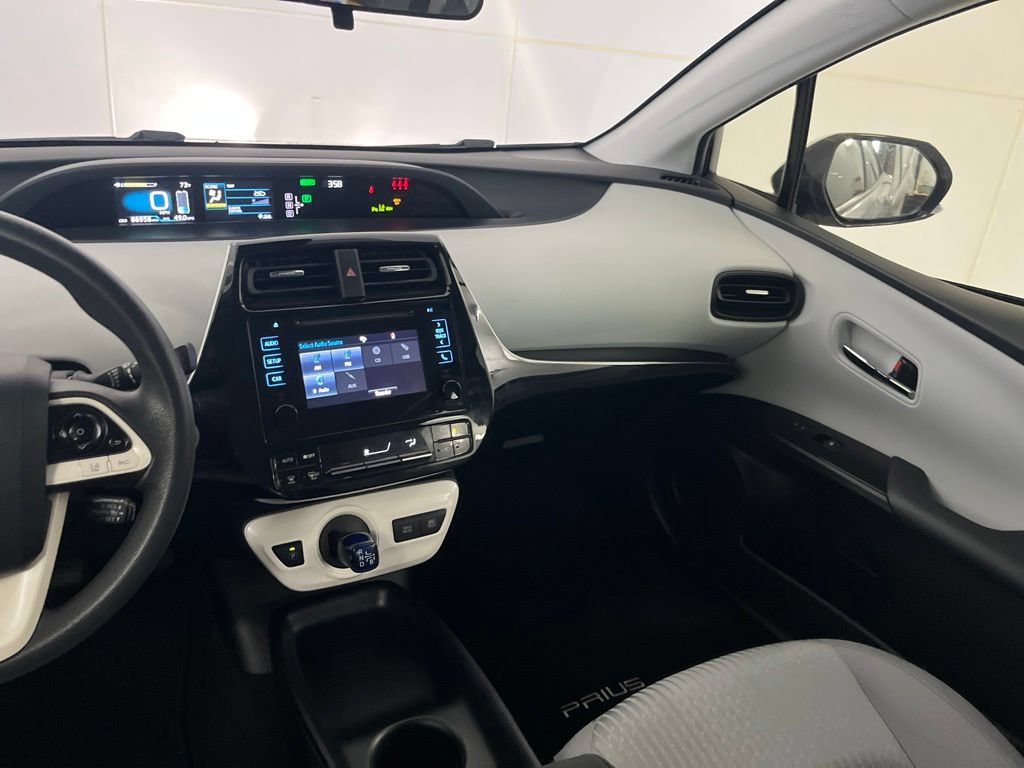 Used 2017 Toyota Prius Two w/ Prius Two Safety Plus Package FWD image 33