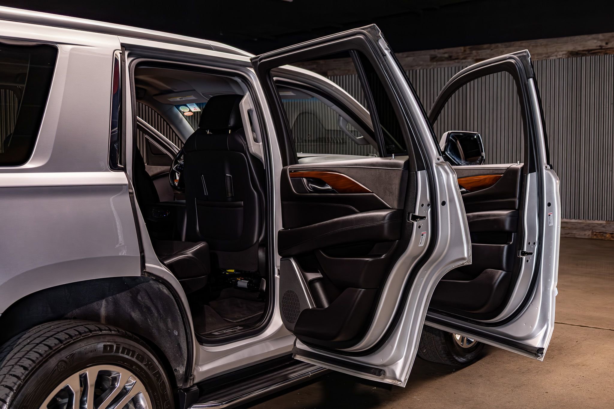 Used 2020 Cadillac Escalade 2WD image 30