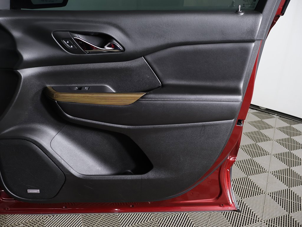 Used 2017 GMC Acadia SLE w/ Driver Alert Package I image 22