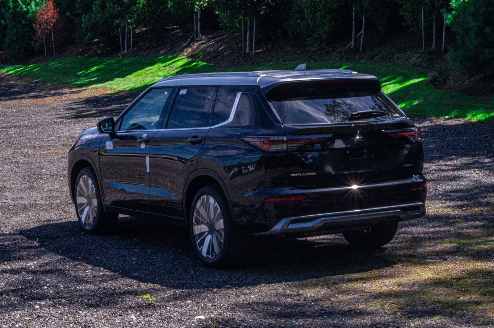 New 2025 Mitsubishi Outlander AWD image 6