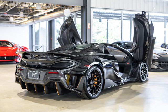 Used 2020 McLaren 600LT Spider RWD image 6
