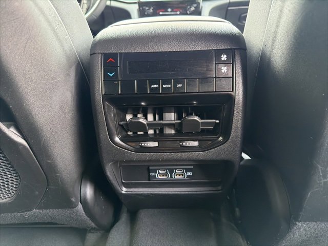 Used 2024 Jeep Grand Cherokee L Laredo w/ Trailer Tow Package image 15