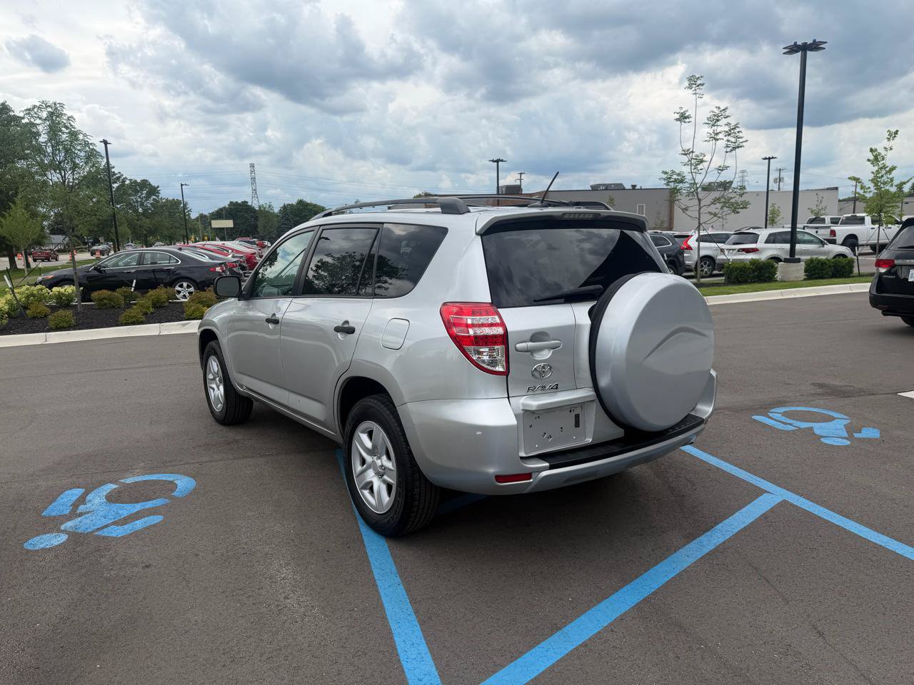 Used 2012 Toyota RAV4 4WD w/ Value Pkg image 6