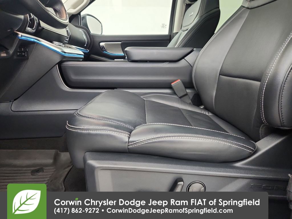 Used 2025 Ford Expedition Platinum w/ Driver's Package image 19