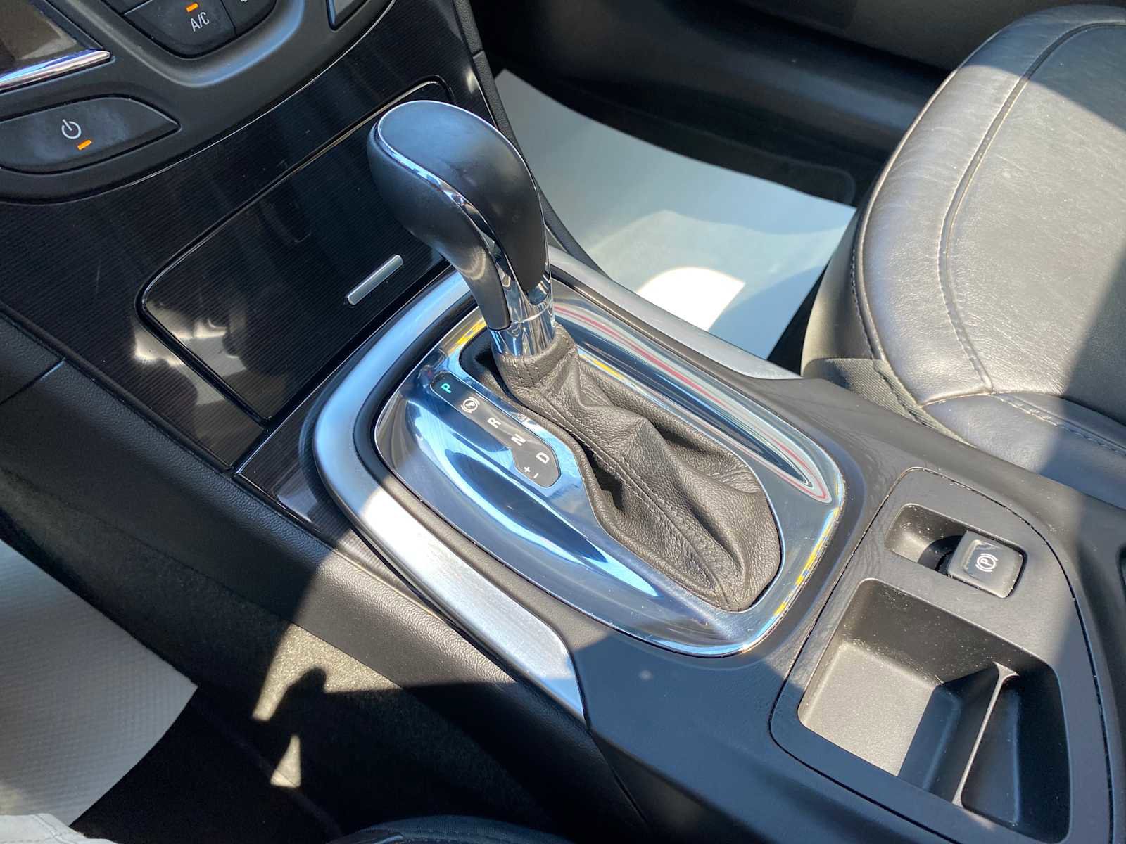Used 2015 Buick Regal FWD image 24