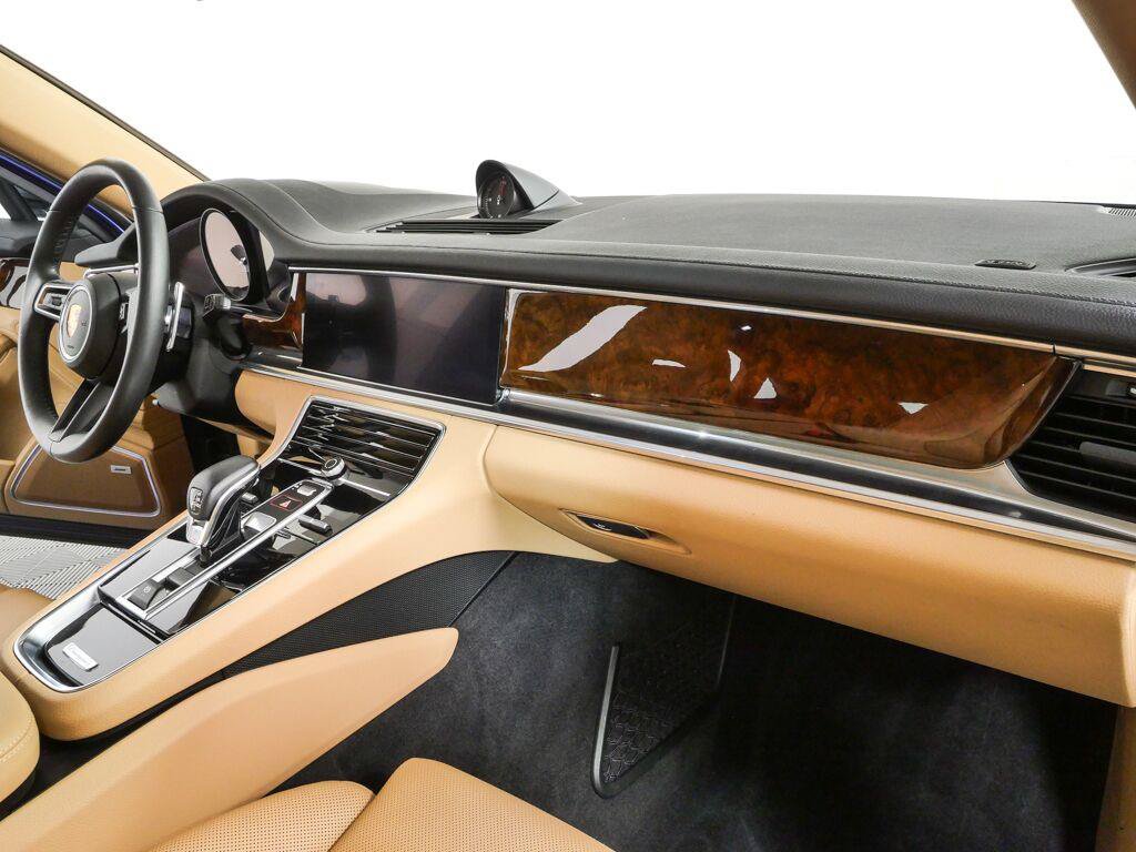 Certified 2023 Porsche Panamera Platinum Edition RWD image 26