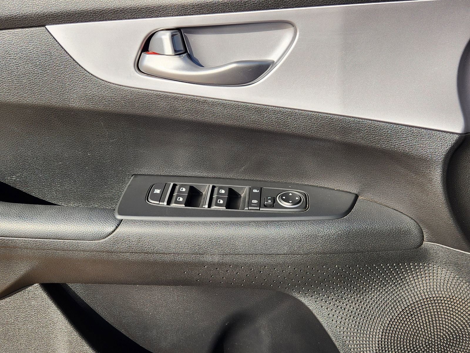 Used 2023 Kia Forte LXS w/ LXS Technology Package image 27