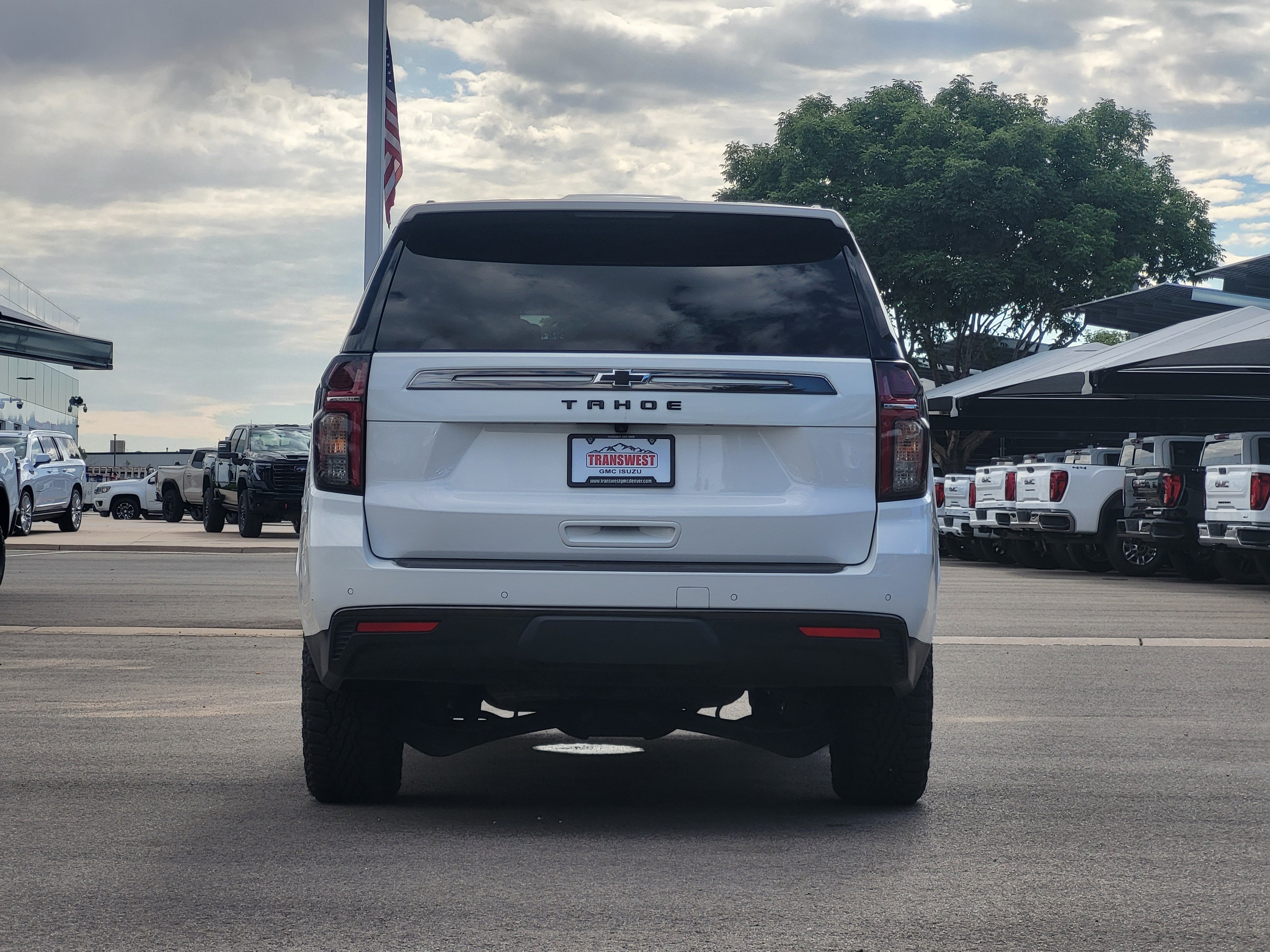 Used 2021 Chevrolet Tahoe Z71 w/ Z71 Off-Road Package AWD/4WD image 6