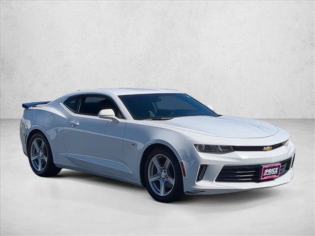 Used 2018 Chevrolet Camaro LT RWD image 3