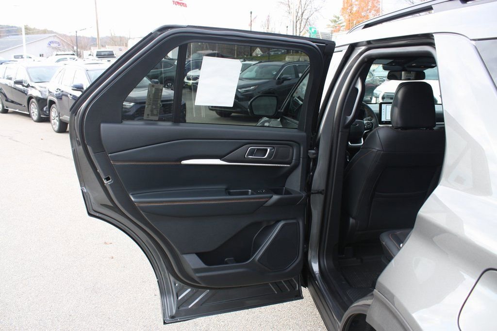 New 2026 Ford Explorer Tremor w/ Tremor Convenience Package image 17