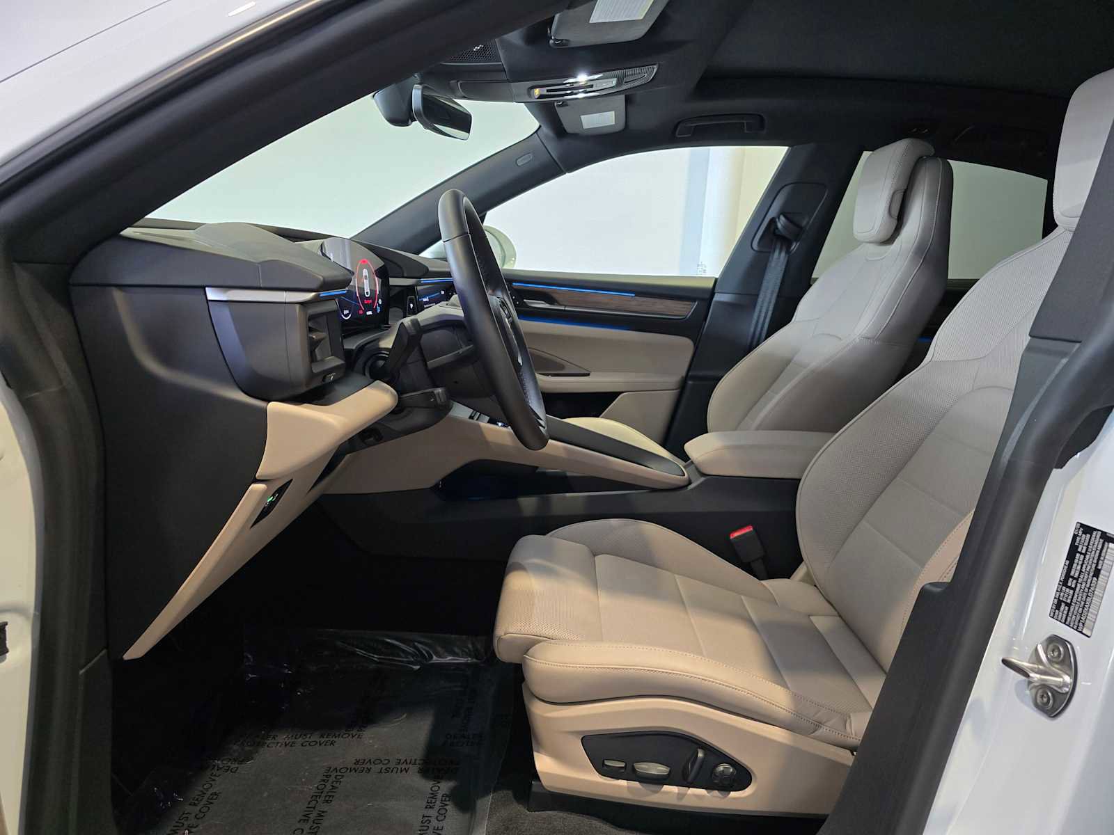 Used 2025 Porsche Macan Electric image 3