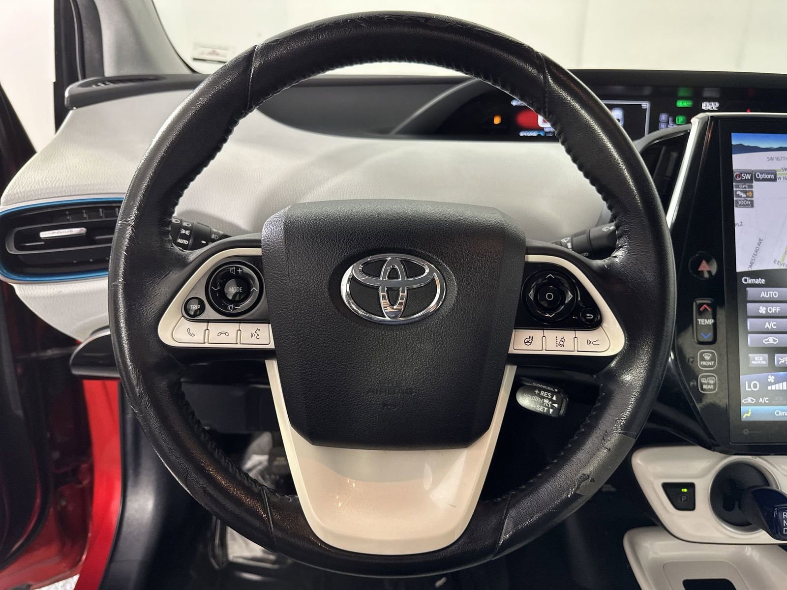 Used 2018 Toyota Prius Prime Advanced w/ Carpet Mat Package image 14