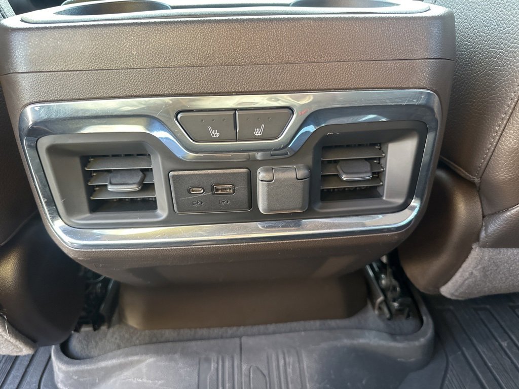 Used 2023 GMC Sierra 3500 Denali w/ Denali Ultimate Package image 10