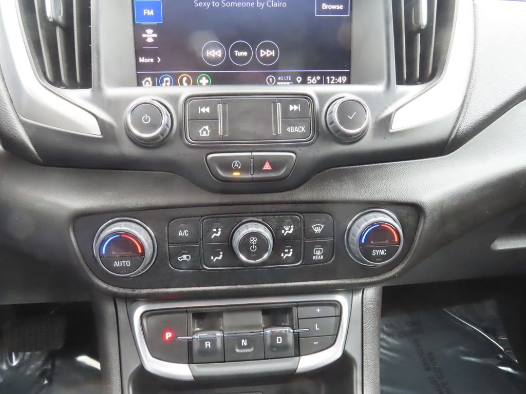 Used 2024 GMC Terrain SLT image 23