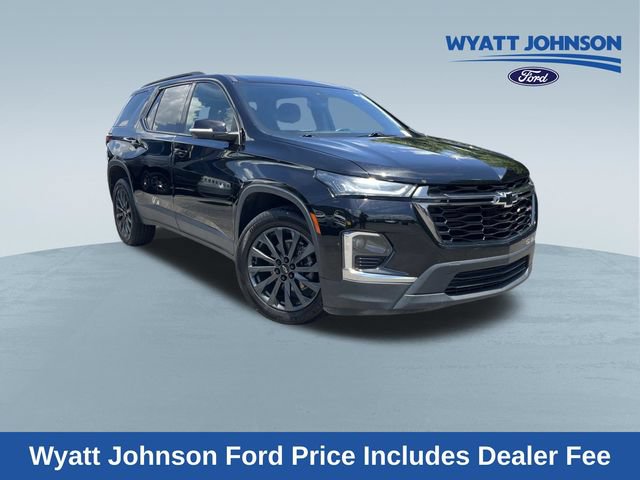 Used 2023 Chevrolet Traverse RS w/ LPO, Floor Liner Package FWD image 1