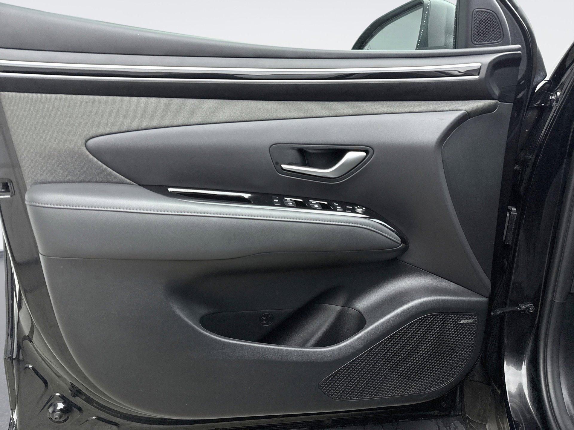 Used 2024 Hyundai Santa Cruz Limited image 9