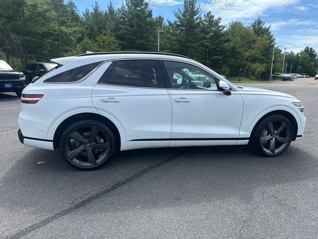 Used 2024 Genesis GV70 2.5T w/ Sport Prestige Package AWD/4WD image 7