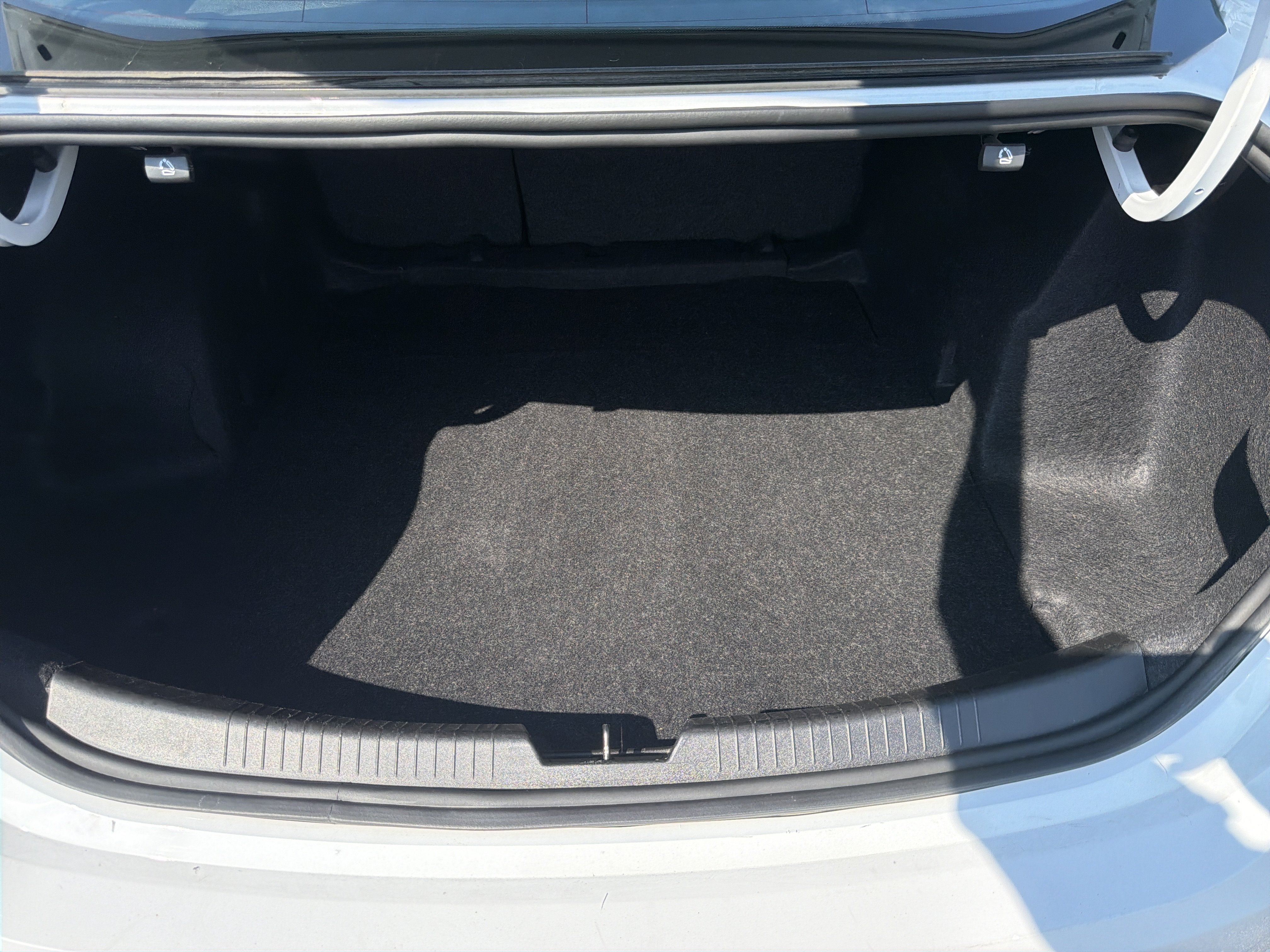 Used 2024 Chevrolet Malibu LT FWD image 5