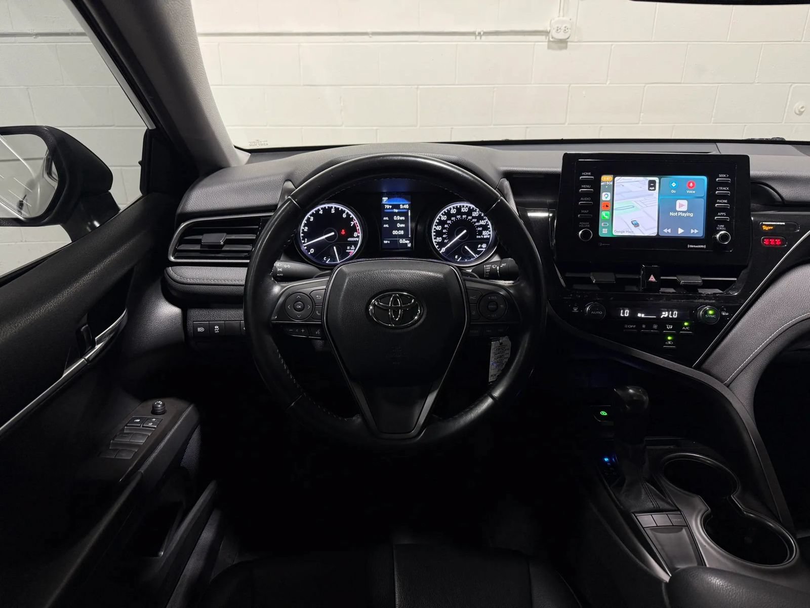 Used 2022 Toyota Camry SE FWD image 23