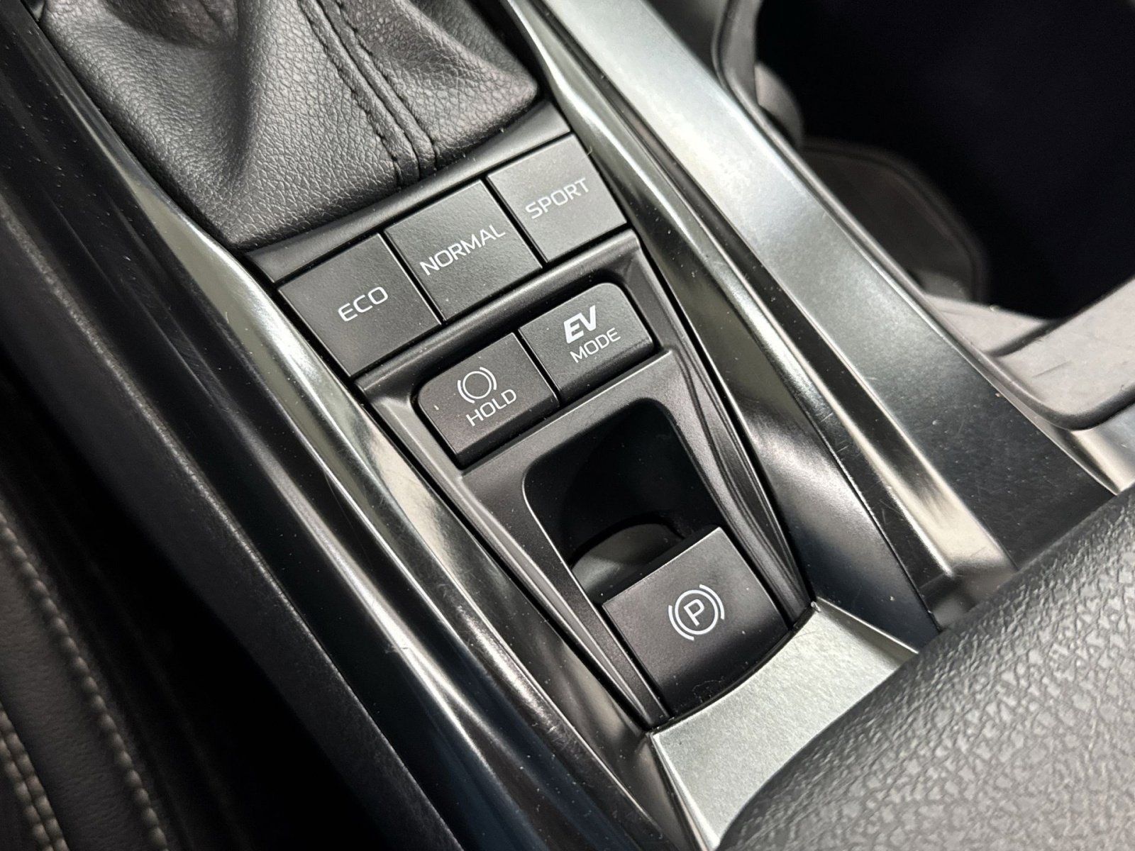 Used 2025 Toyota Camry SE FWD image 43