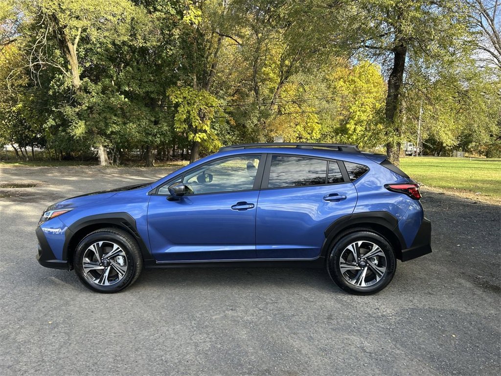 Used 2025 Subaru Crosstrek 2.0i Premium image 5