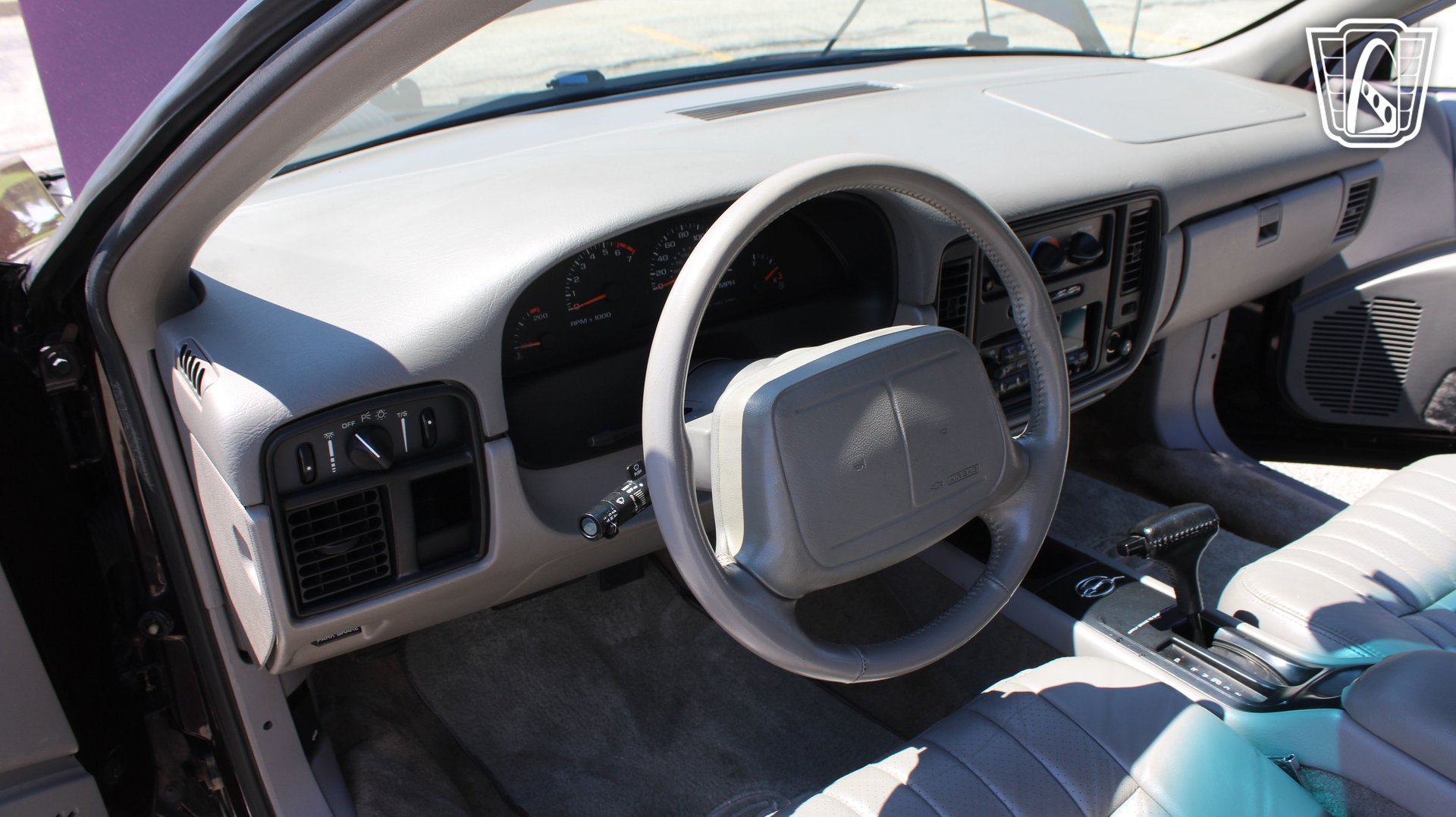 Used 1996 Chevrolet Impala SS RWD image 13