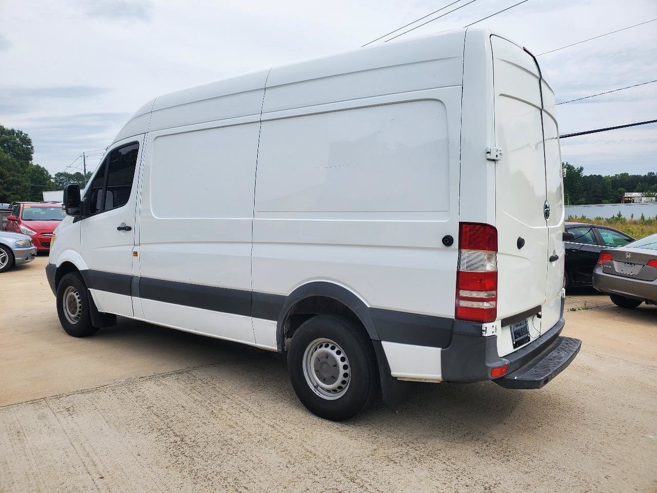 Used 2012 Freightliner Sprinter 2500 RWD image 13