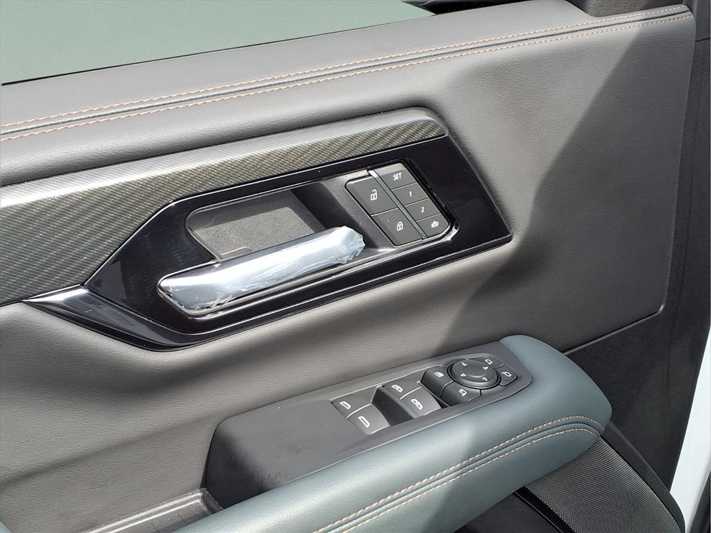 Certified 2026 GMC Yukon AT4 AWD/4WD image 13