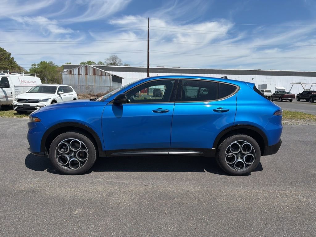 Used 2025 Alfa Romeo Tonale image 2