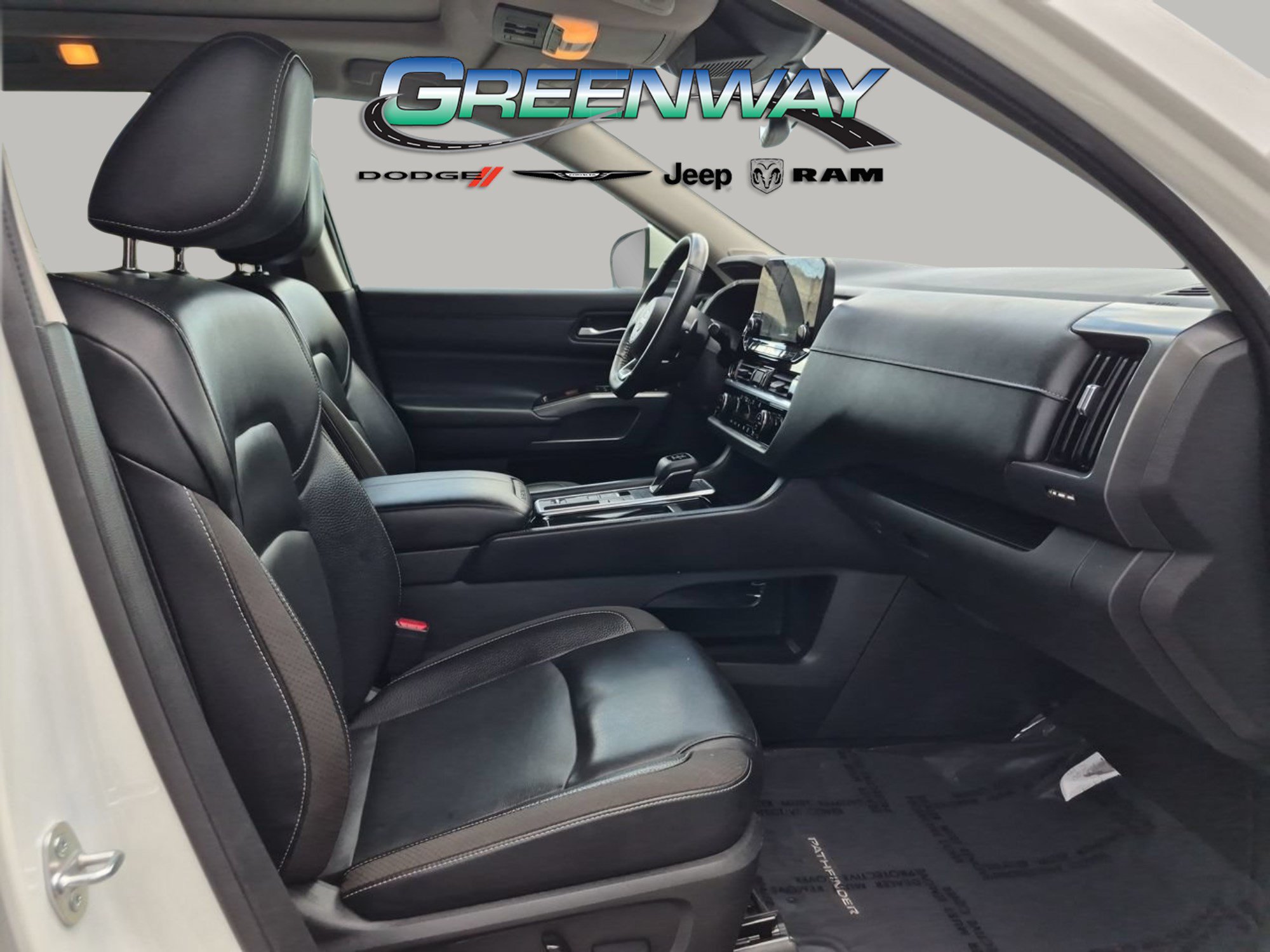 Used 2022 Nissan Pathfinder SL w/ SL Premium Package FWD image 8