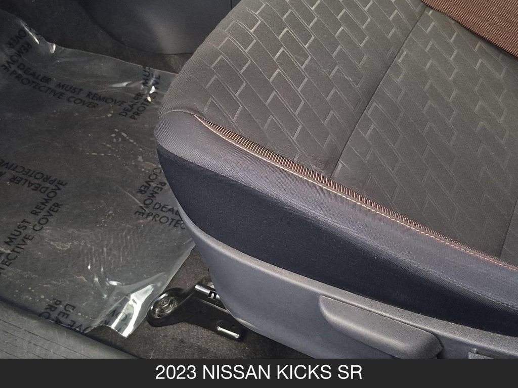 Certified 2023 Nissan Kicks SR FWD image 15