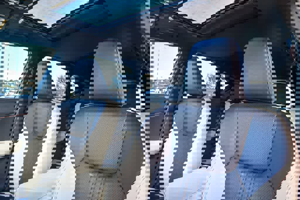 Used 2023 Lexus NX 350h AWD w/ Towing Package (2000 Lbs) image 18