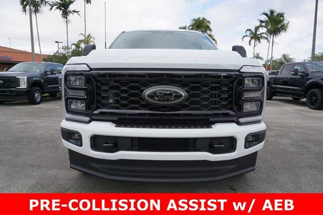 New 2026 Ford F350 XLT w/ XLT Premium Package AWD/4WD image 9