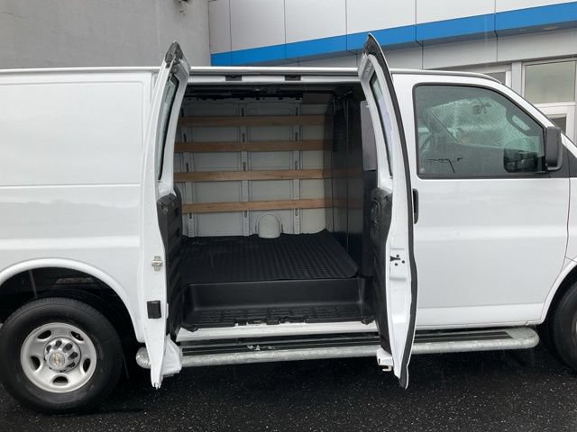 Used 2024 Chevrolet Express 2500 w/ Driver Convenience Package RWD image 17