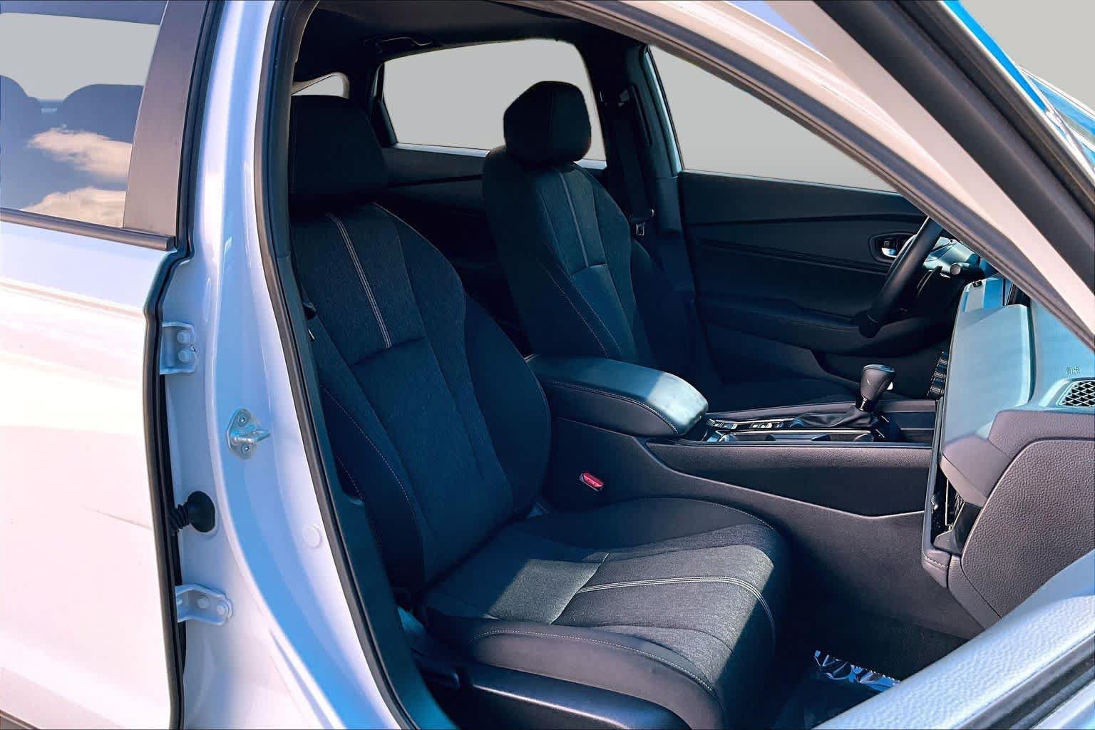 Used 2025 Honda Accord Sport image 9