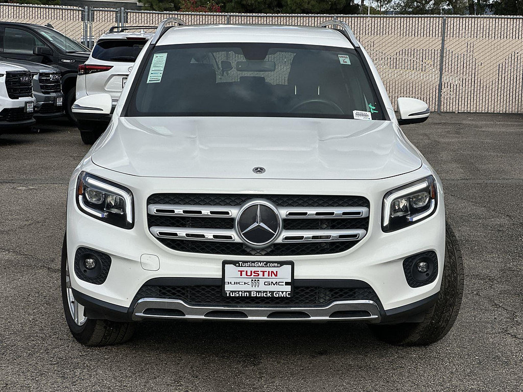 Used 2023 Mercedes-Benz GLB 250 image 2