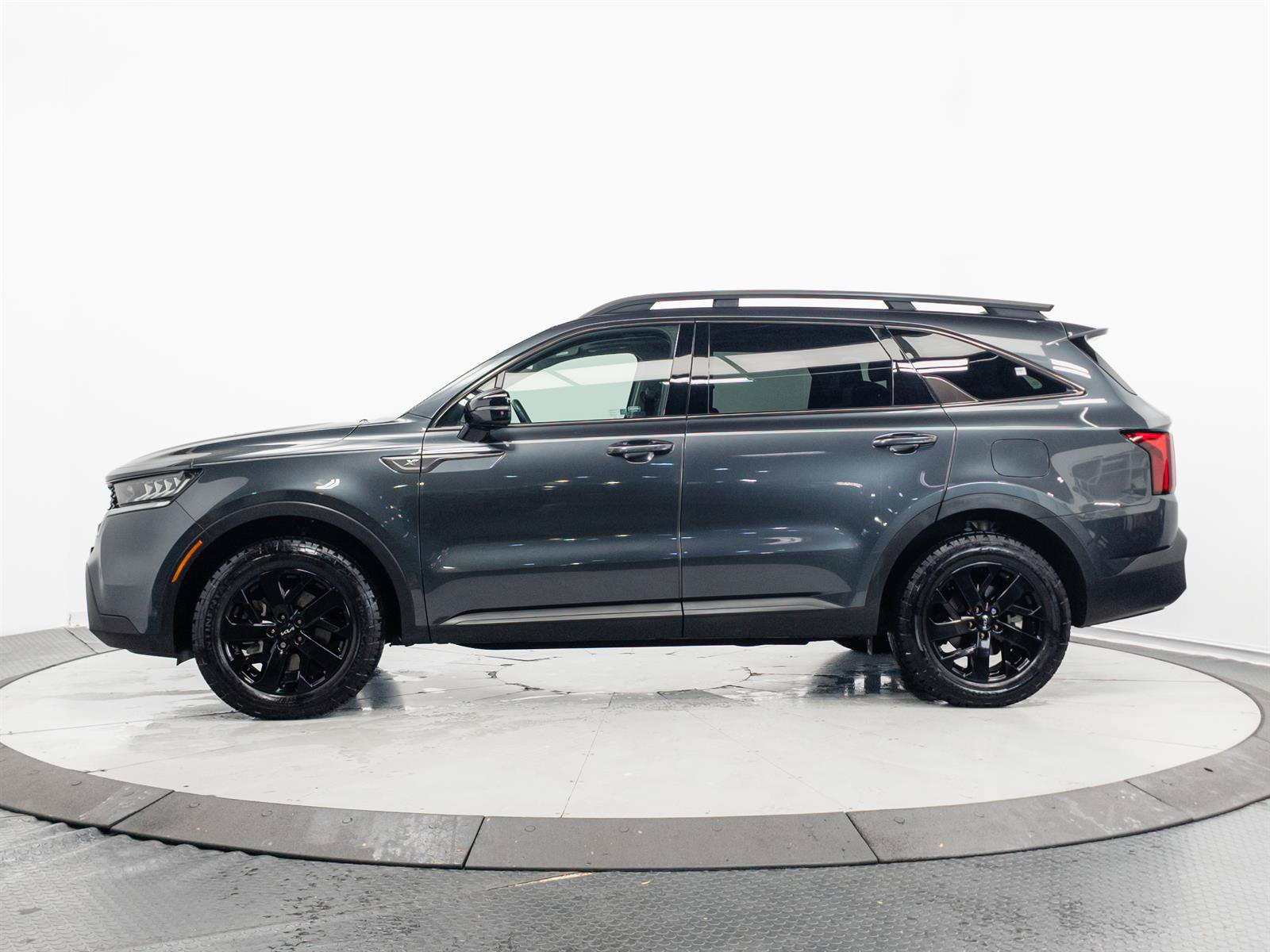 Used 2022 Kia Sorento S w/ Panoramic Sunroof Package AWD/4WD image 9