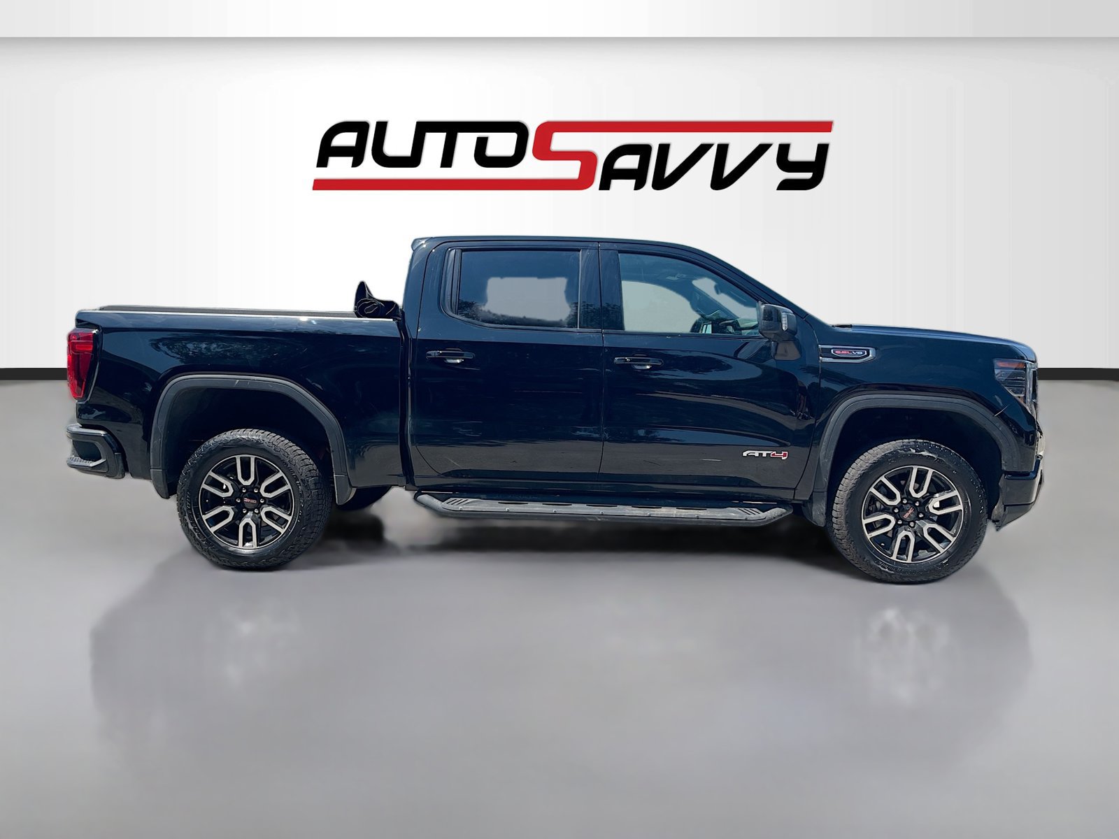 Used 2026 GMC Sierra 1500 AT4 w/ AT4 Premium Package AWD/4WD image 8