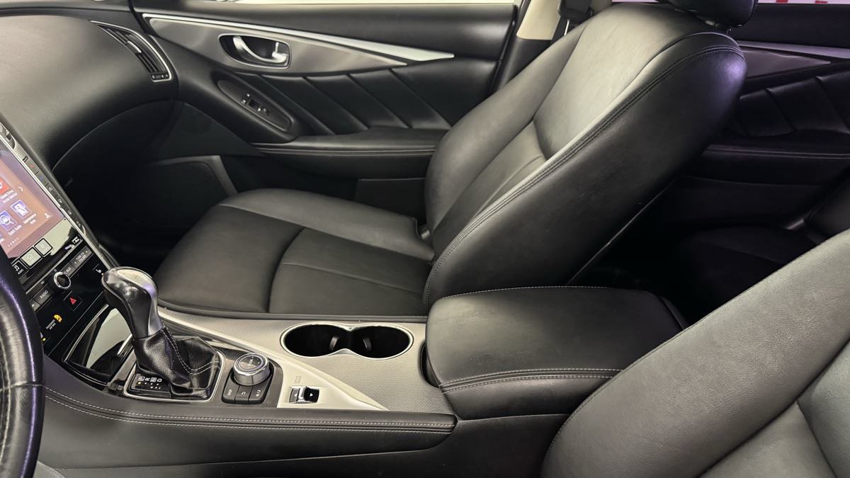 Used 2015 INFINITI Q50 Premium w/ Cargo Package RWD image 27